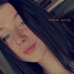 Meet your Posher, Andrea